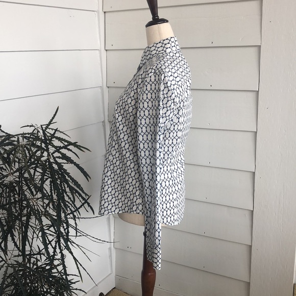 Talbots, size 4, tailored, wrinkle resistant blouse w/horse harness design - Picture 3 of 8